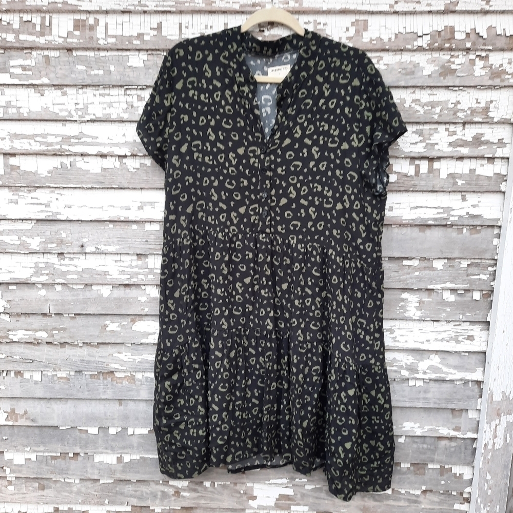 🌟 Jackson Rowe tiered animal print dress size large